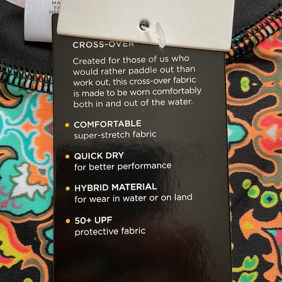 Body Glove Let it Be Crop Rashguard in Pompei print - Picture 6 of 8